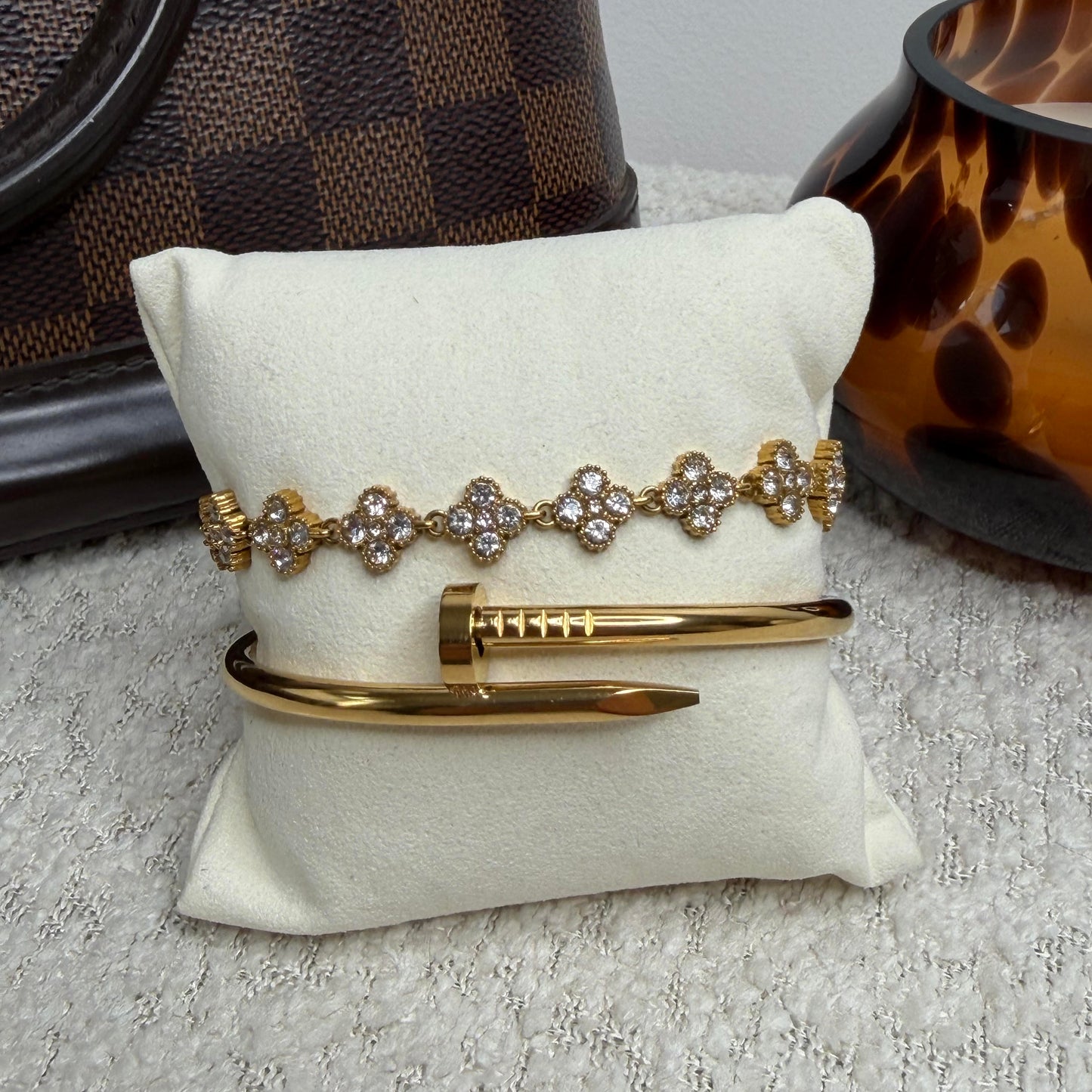 Bracelet jonc clou doré en acier inoxydable Maison Bellano